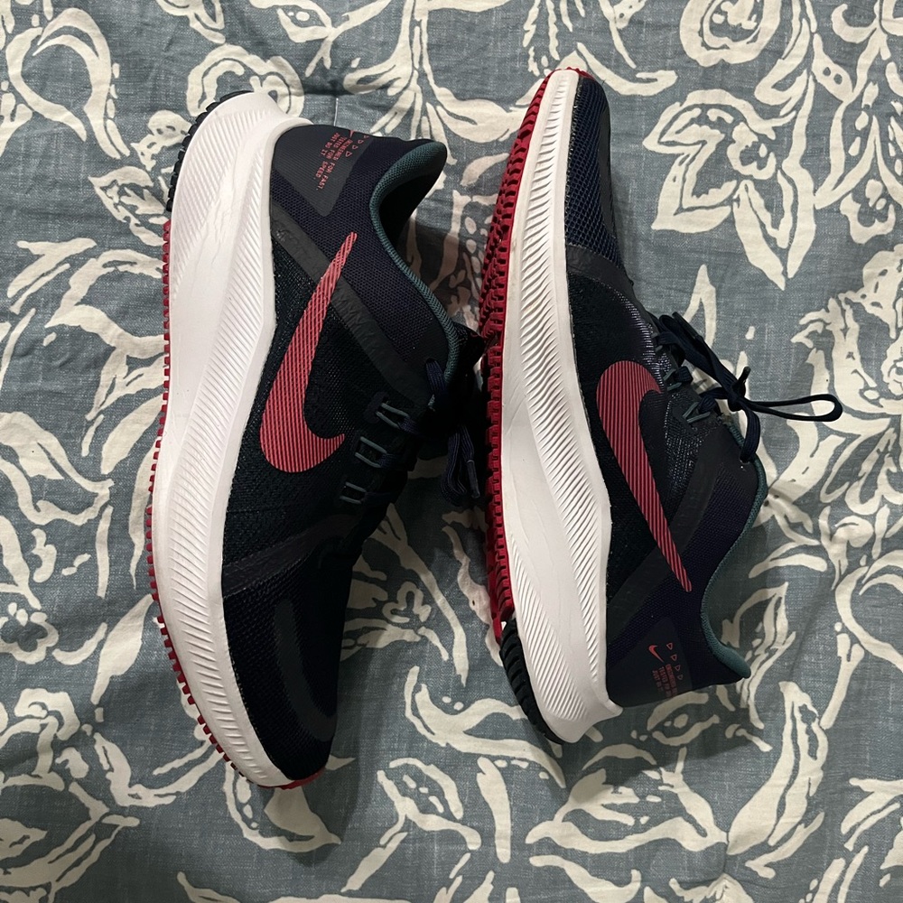 Nike Women’s Quest 4 Sneakers